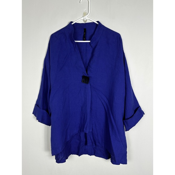 IC By Connie K Tops - IC Connie K Blue Linen Blend Top Womens Size XL USA Style 6670J Lagenlook Button